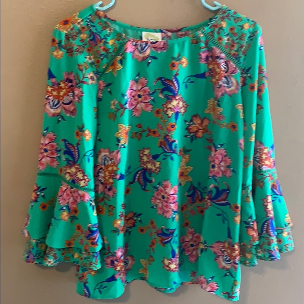 Fig and flower PXL floral top